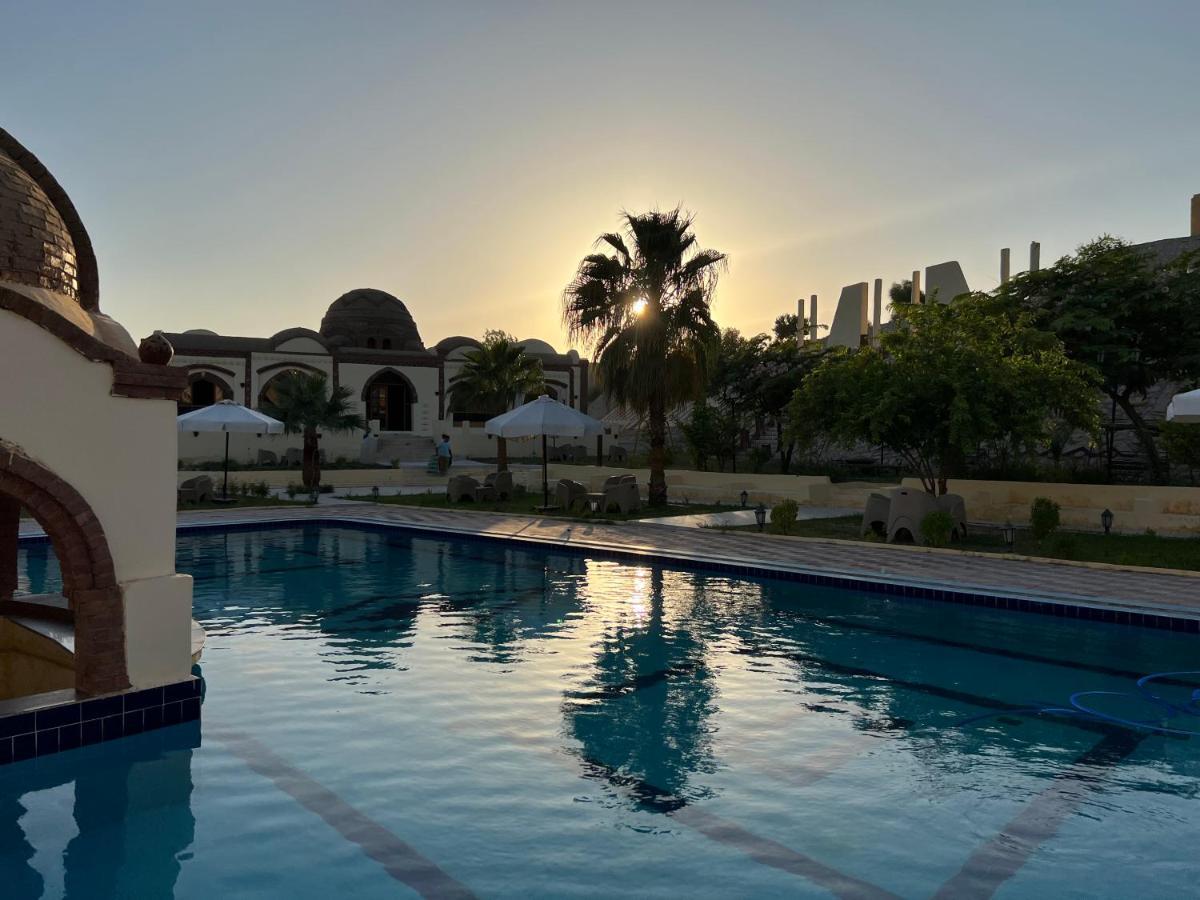 Elphardous Oasis Hotel Luxor Exterior photo